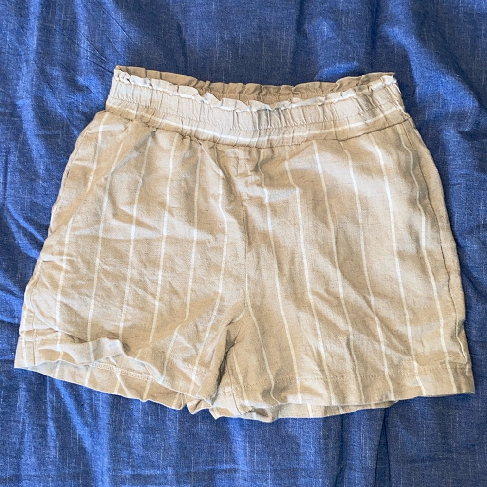 Striped cotton/linen blend shorts